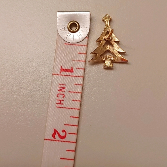 Avon Vintage Christmas Tree Pin - Picture 5 of 6